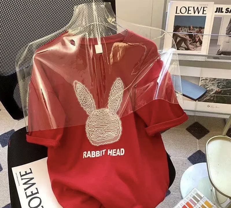 Balle de 50 pièces de la Collection "Graphic Tee" – T-shirts Oversize aux Imprimés Ludiques et Urbains – Image 2