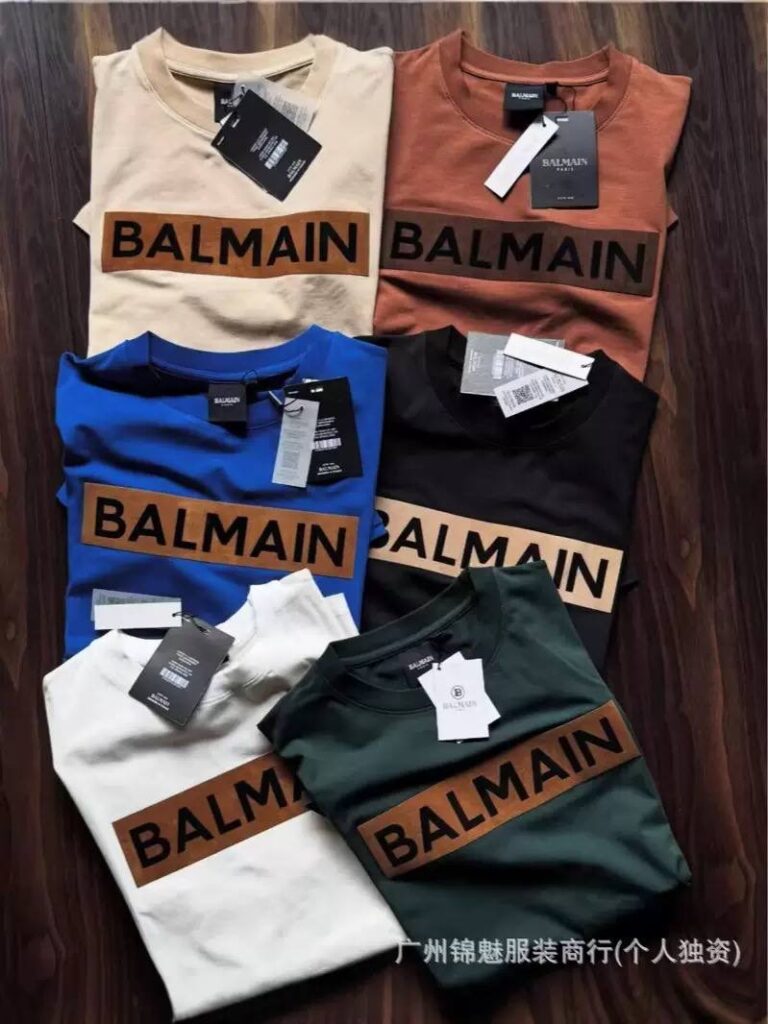Balle de 50 pièces de Collection "Hackett Sport,BALMAIN,BALENCIAGA" – T-shirts Graphiques aux Imprimés Dynamiques et Colorés