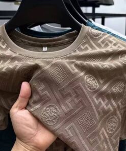 T-shirt "Byzance" Jacquard Marron Chaud – Motifs Géométriques et Médaillons Texturés