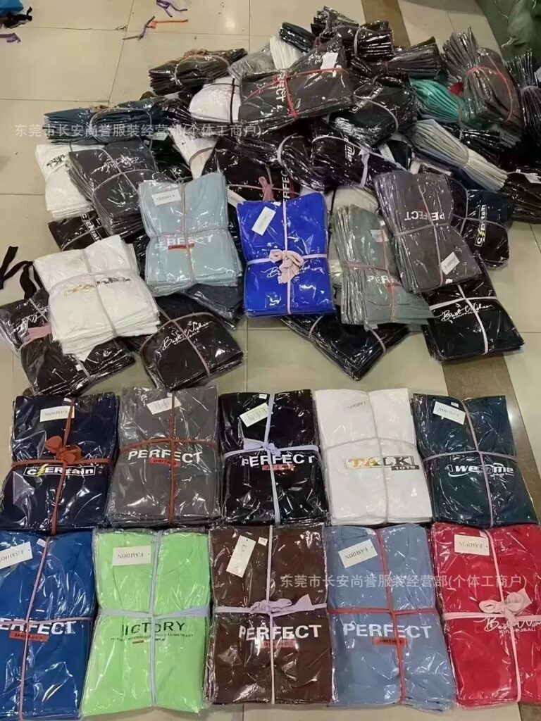Balle de 50 pièces de T-shirts Urbains "Streetwear Mix" – Stock de Grossiste