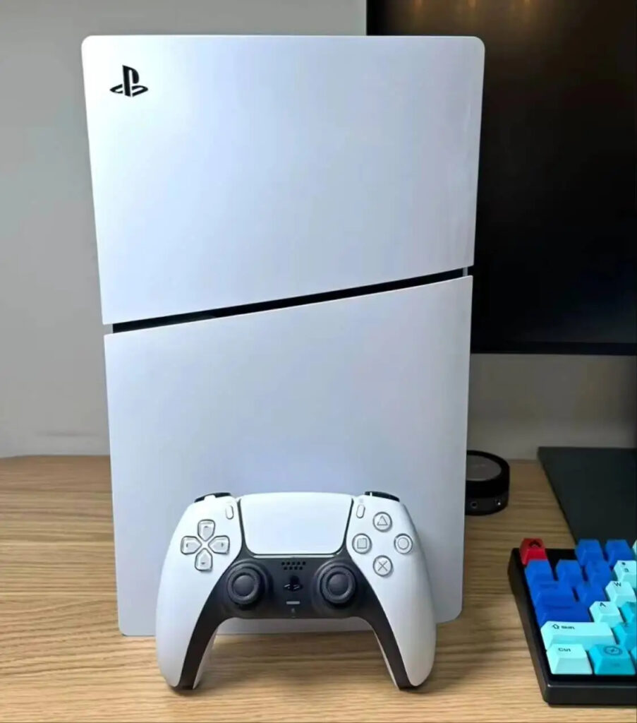 PS5 Slim Disc Edition CASI NEUF avec 1 manette dans carton