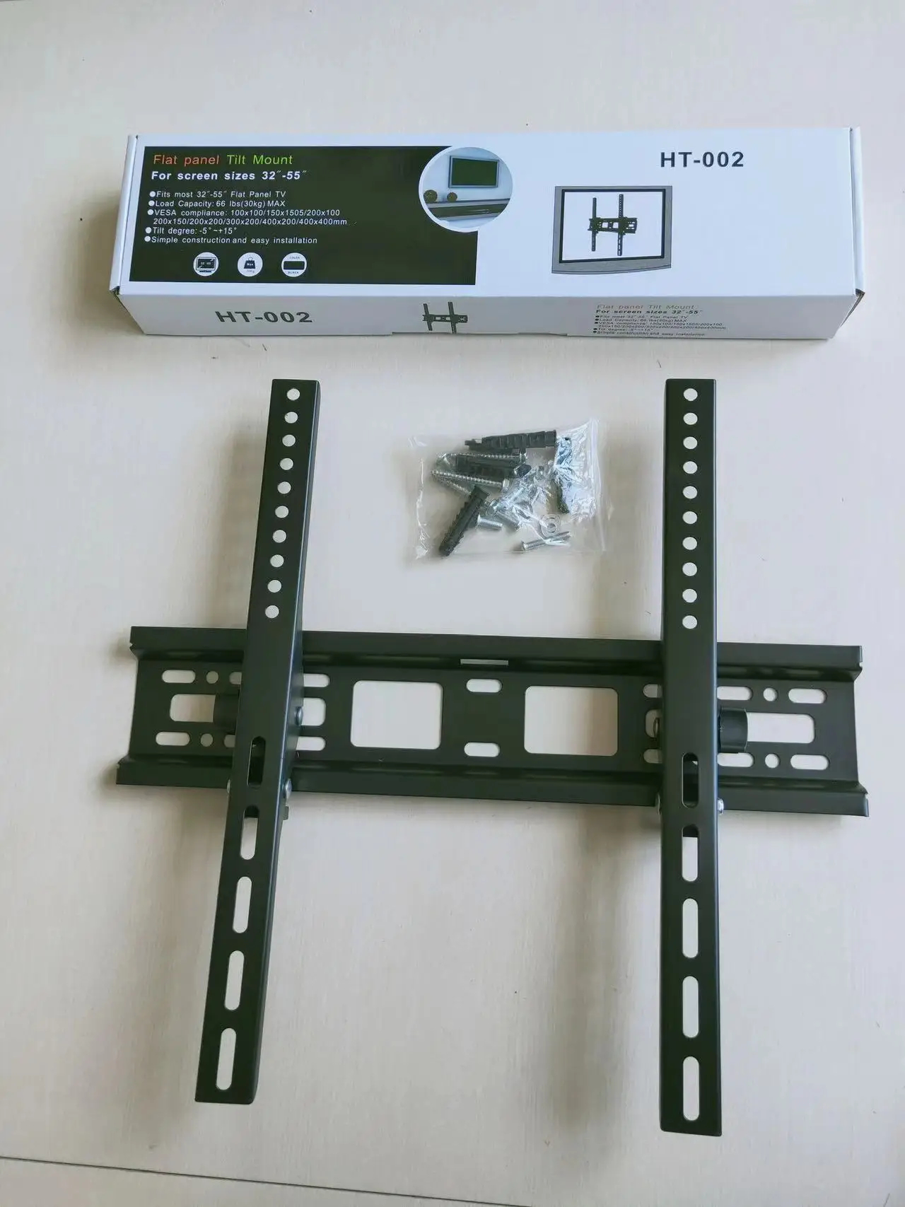 Accessoires TV comprenant des supports parfaits pour un usage domestique, prenant en charge divers téléviseurs avec des conceptions élégantes et fonctionnelles pour tous les besoins d'installation