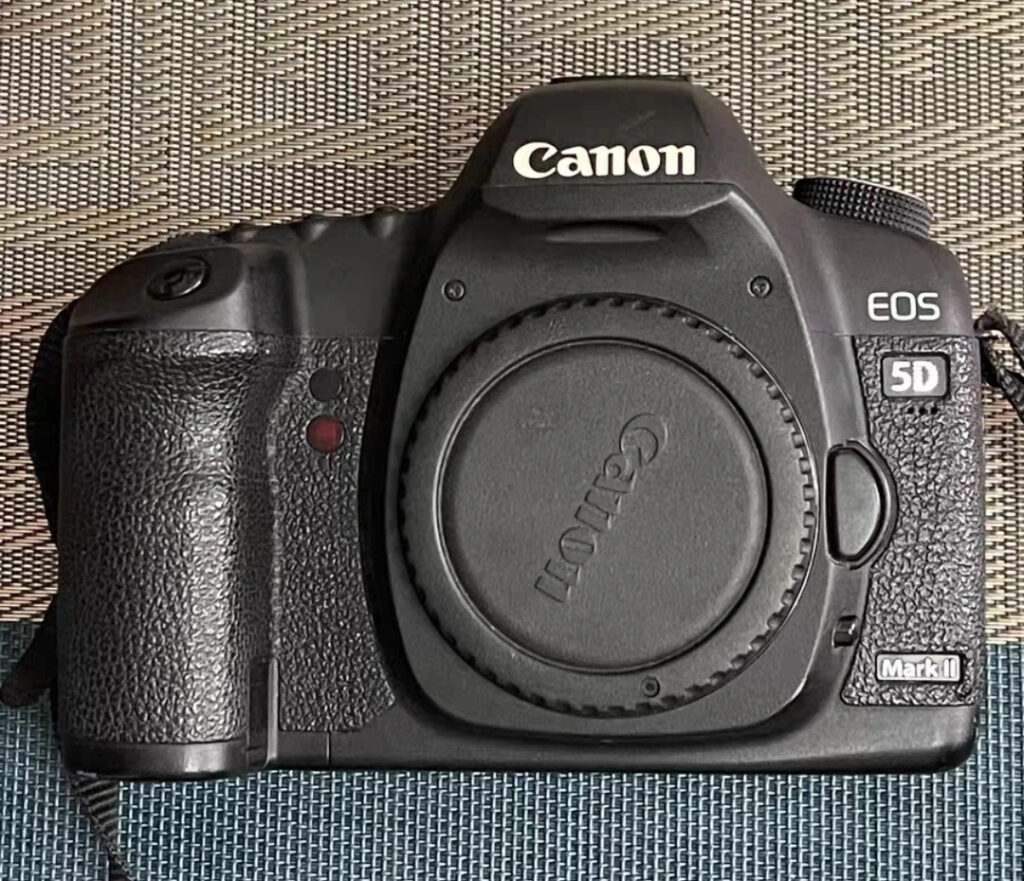 Appareil Photo Numérique d'Occasion Bonne Qualité Canon EOS 5D Mark II Boîtier Plein Format Uniquement