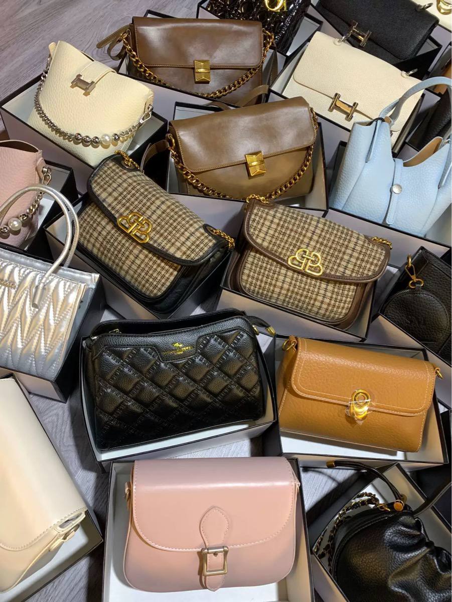 Balle de 50 pièces de collection luxe & tendance – Sélection exclusive de sacs à main prestige – Image 4