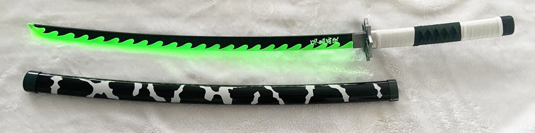 Katana de cosplay — Sanemi (Demon Slayer) fourreau fleuri lumineux
