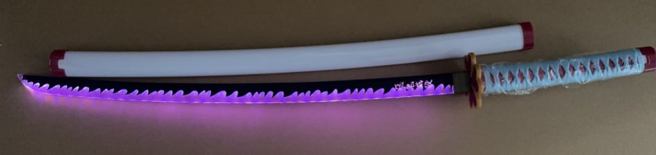 Katana de cosplay — Mitsuri (Demon Slayer) lumière violette