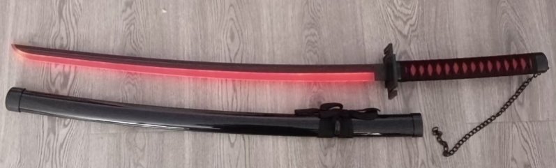 Katana de cosplay — noir 天锁 lumière rouge
